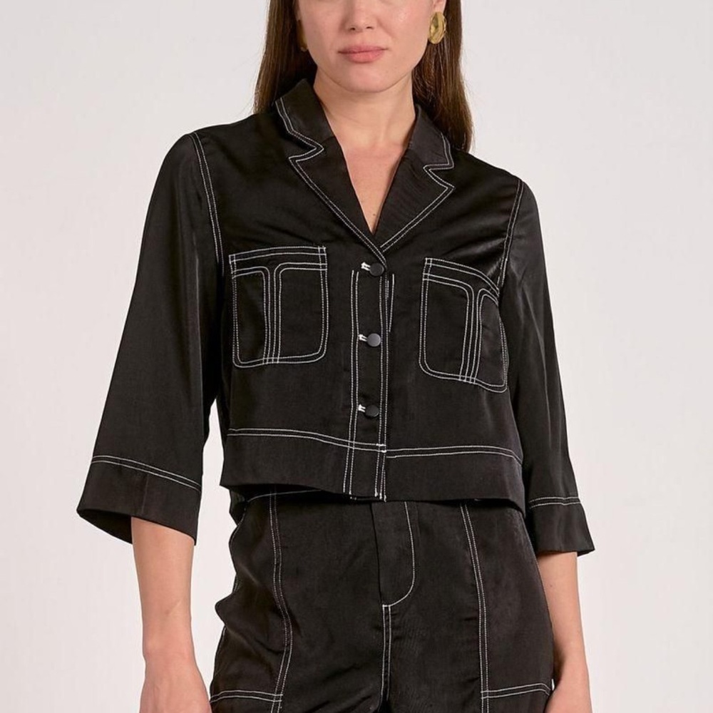 Chic Black Jacket with Contrast Stitching